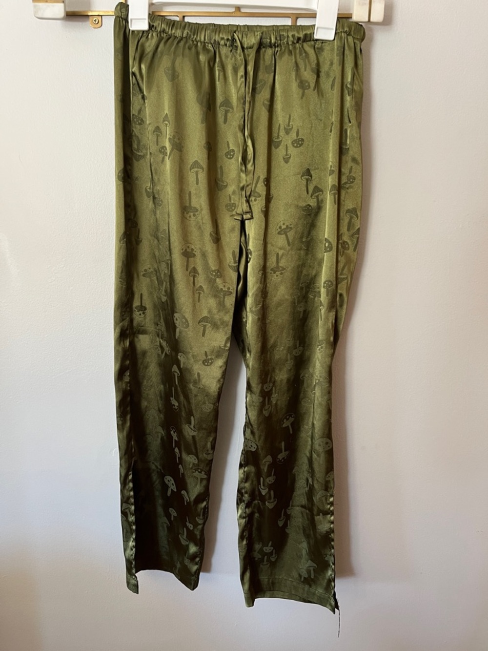 EARTHBOUND Olive Green Satin Joggers with Mushroom print Size Small